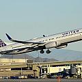 United Boeing 737-924 N69810 Phoenix Sky Harbor December 24 2014